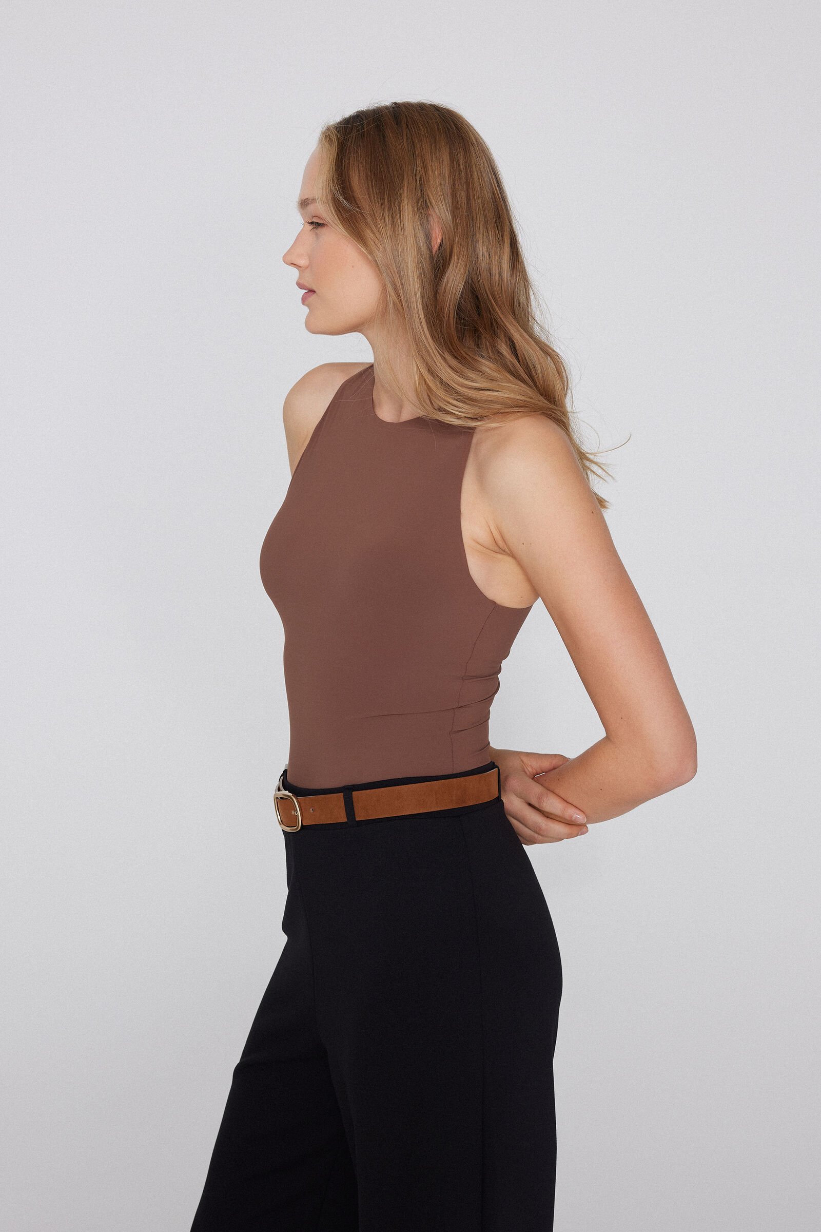 Body Escote Halter Natural Lifting 2 en 1